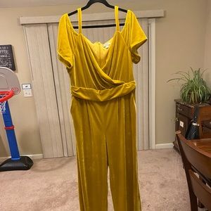 Velour jumpsuit w/cold shoulders